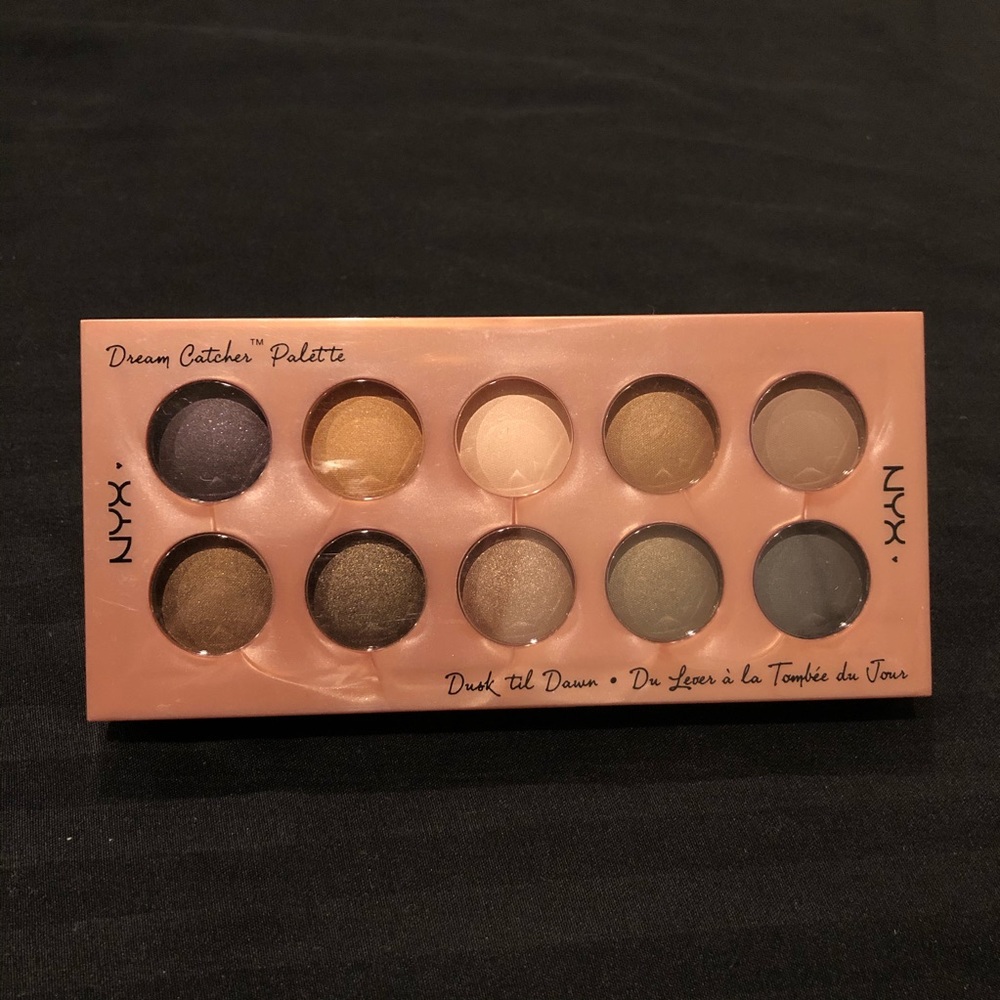 NYX eye shadow palette